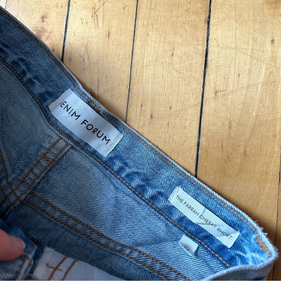 Aritzia Denim Forum The Farrah Cheeky Short - Picture 7 of 9